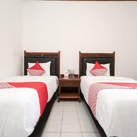 OYO 1778 Omah Duwet Near RSUD Sleman Hotel Beran Kidul Bagian luar foto