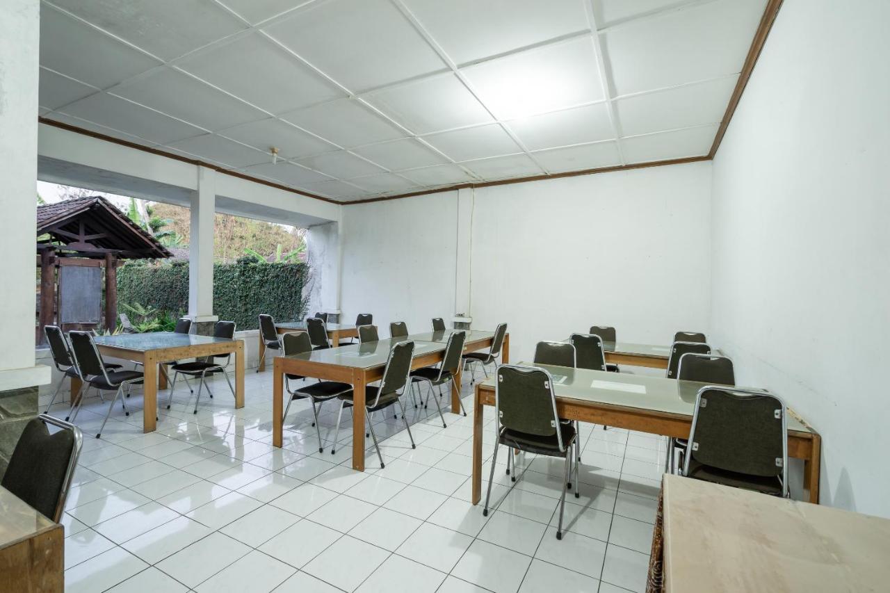 OYO 1778 Omah Duwet Near RSUD Sleman Hotel Beran Kidul Bagian luar foto